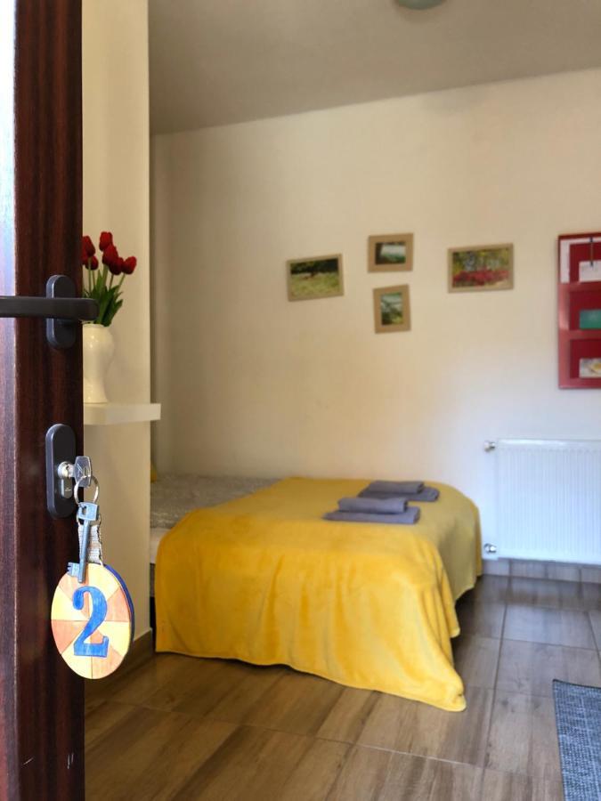 Milla Apartman Сентендре Экстерьер фото