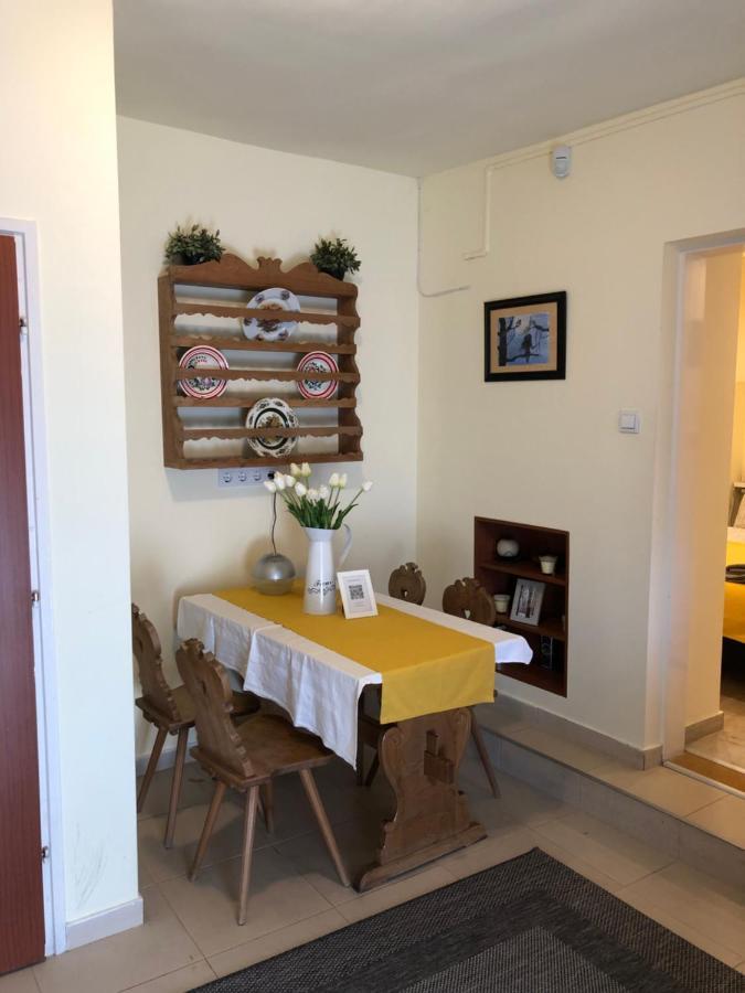 Milla Apartman Сентендре Экстерьер фото