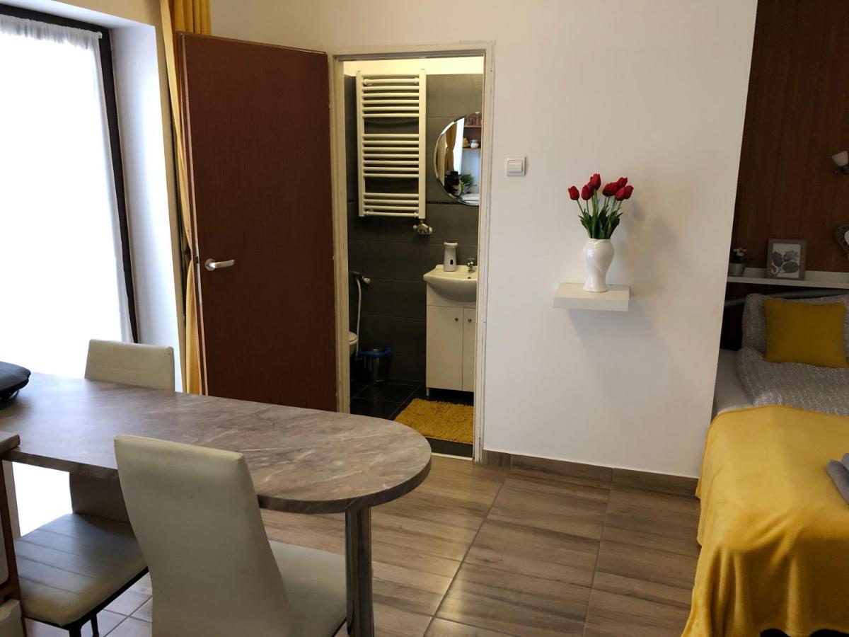 Milla Apartman Сентендре Экстерьер фото